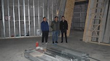 靖江杰顺制冷设备有限公司总结里赵云总经理带领我校电子教研组进行了新能源创新讲座