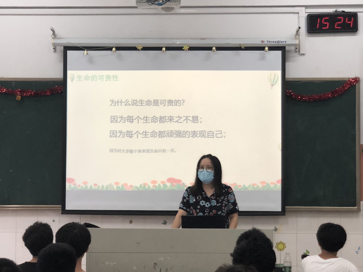 e2501fd3db7d4669b0f3e130214490a2.Jpeg