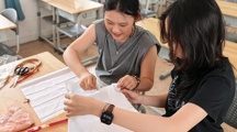 信息传媒系开展“指尖非遗·礼颂师恩”竹节包手工制作活动