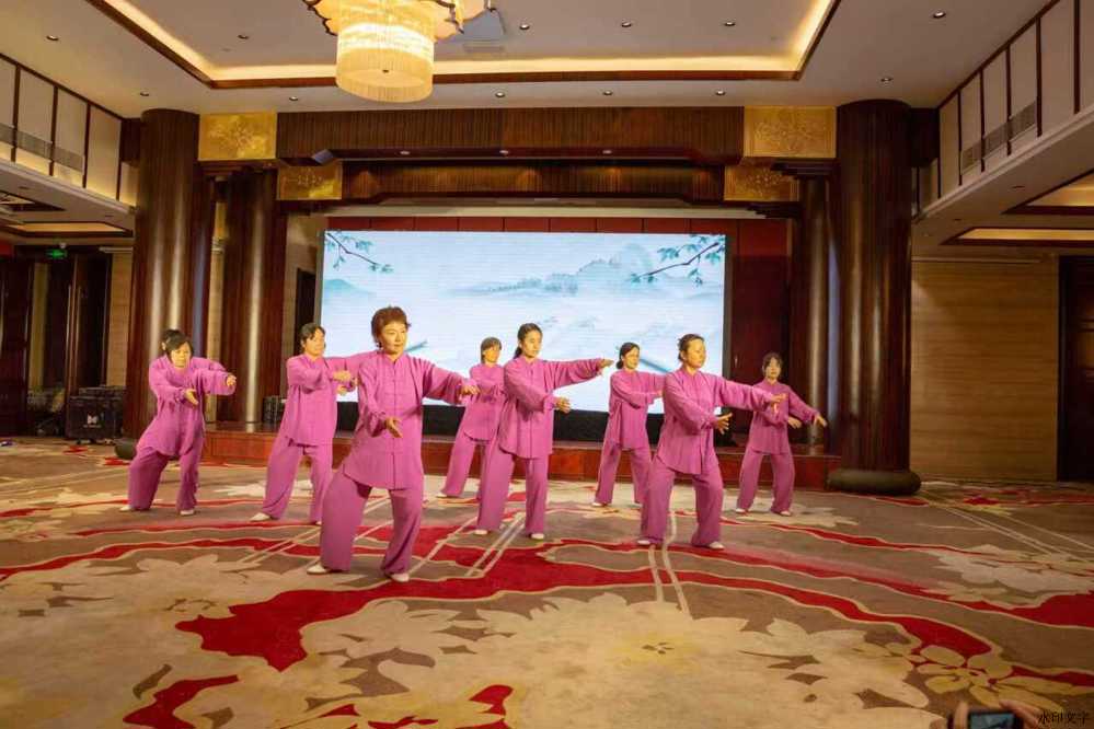 D:\Documents\Tencent Files\540767147\nt_qq\nt_data\Pic\2025-10\Thumb\6ed03ea8f0bc0c4f456e32c389a86e85_720.jpg