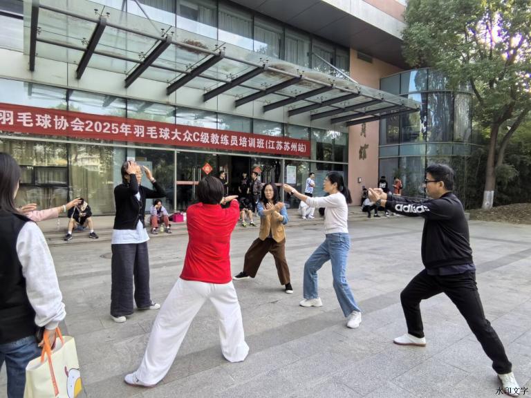 D:\Documents\Tencent Files\540767147\nt_qq\nt_data\Pic\2025-11\Thumb\a1aa9d01a64a4c38e5e4492e5123d4ba_720.jpg